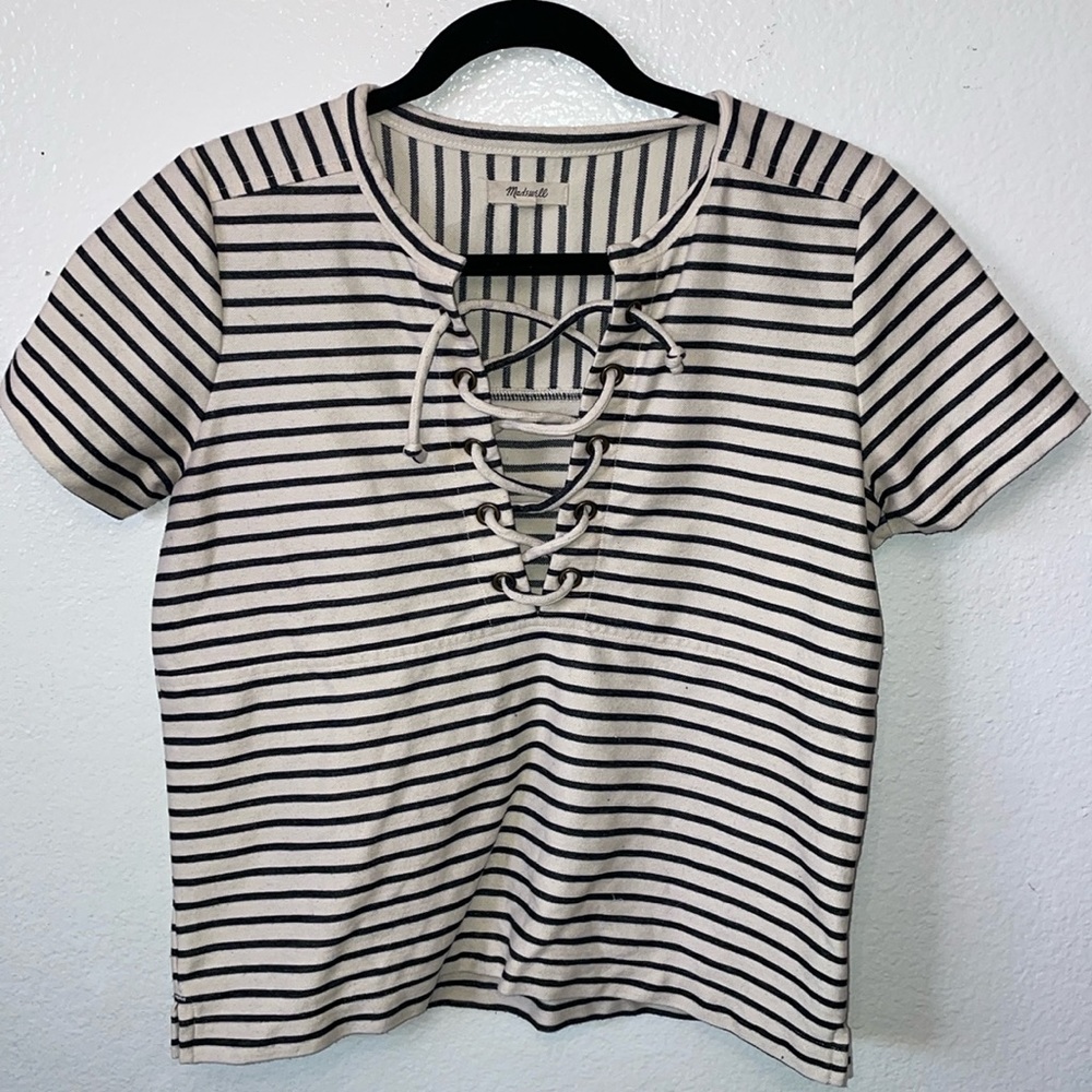 Medium top by Madewell.  Navy/off white. Tie up front.cotton &polyster blend